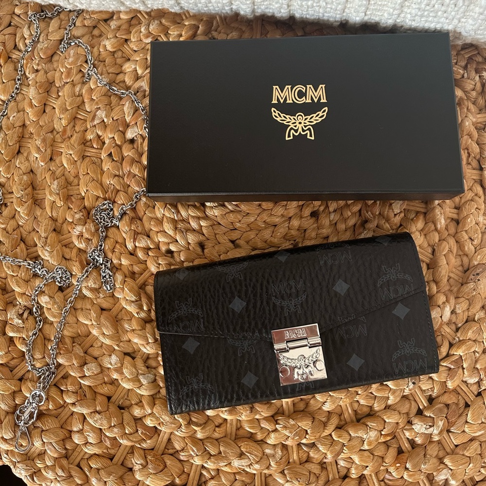 MCM Patricia Crossbody wallet